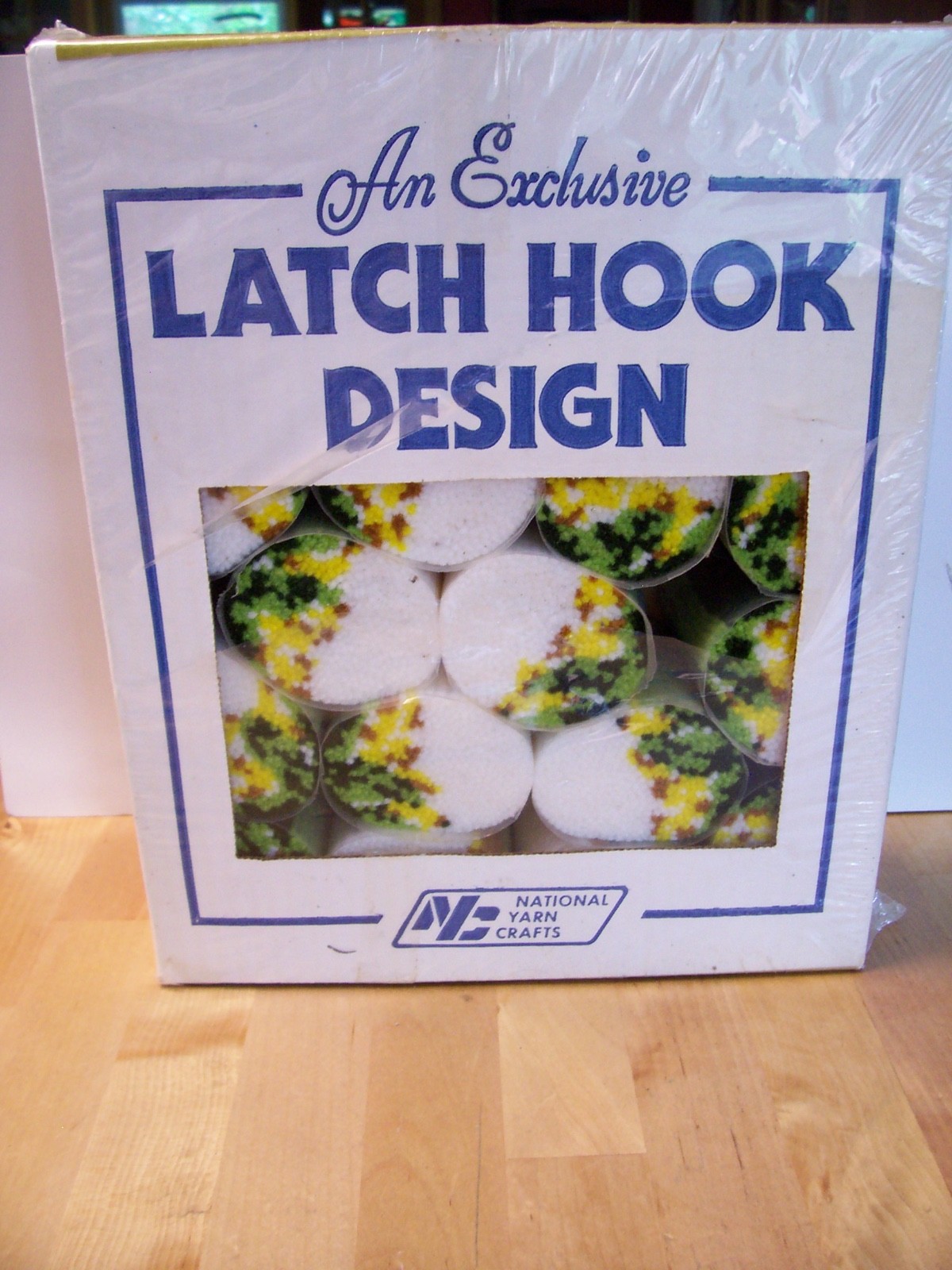 Vintage National Yarn Crafts Latch Hook Kit~Nature's Own Design~Wild Flowers Sun