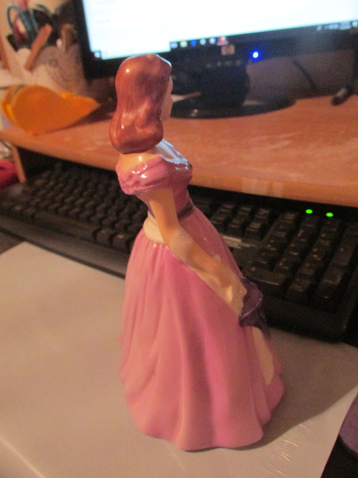 GOEBEL W. GERMANY SOUTHERN BELLE 1860 FASHION LADY PORCELAIN FIGURINE