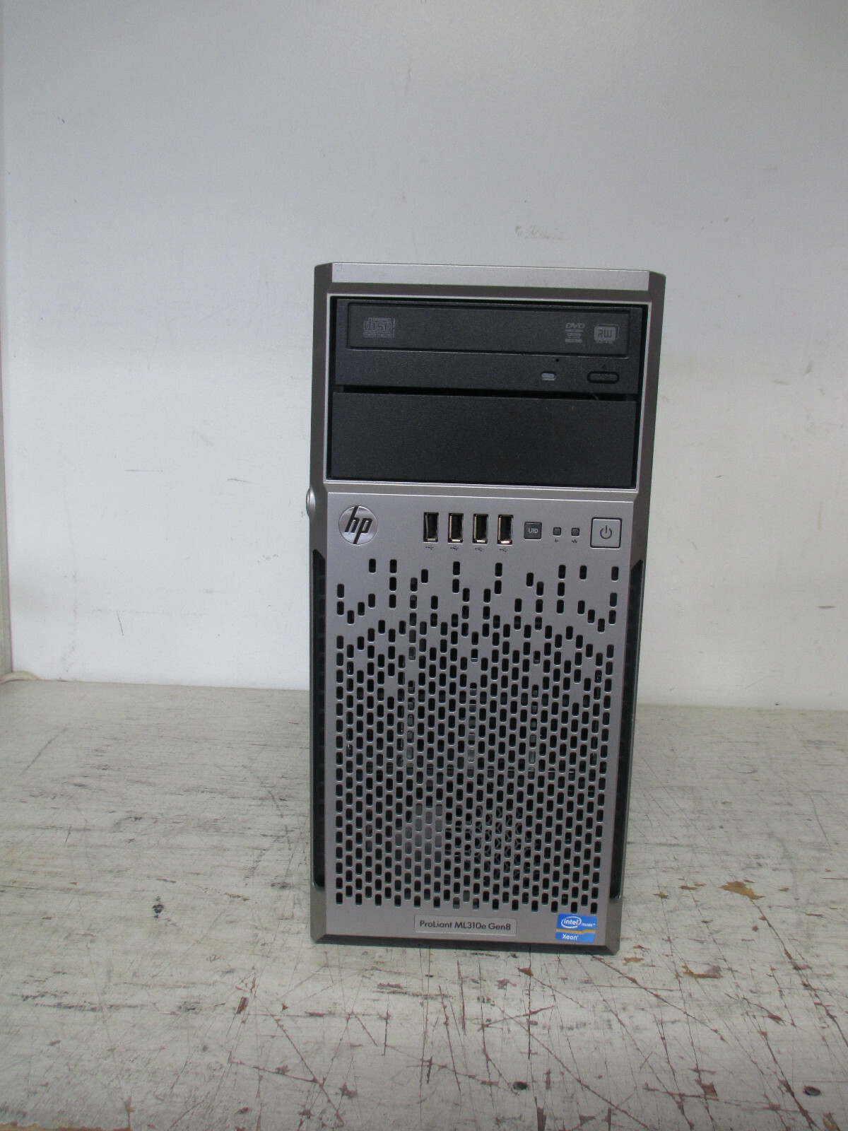 HP ProLiant ML310e Gen8 SERVER Intel Xeon Quad Core @ 3.10