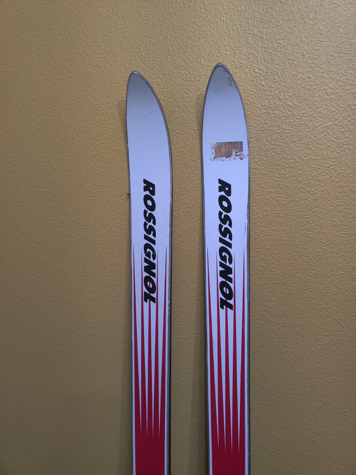 ROSSIGNOL SPORTS RARE 180 CM SKIS + SALOMON MULTI 447