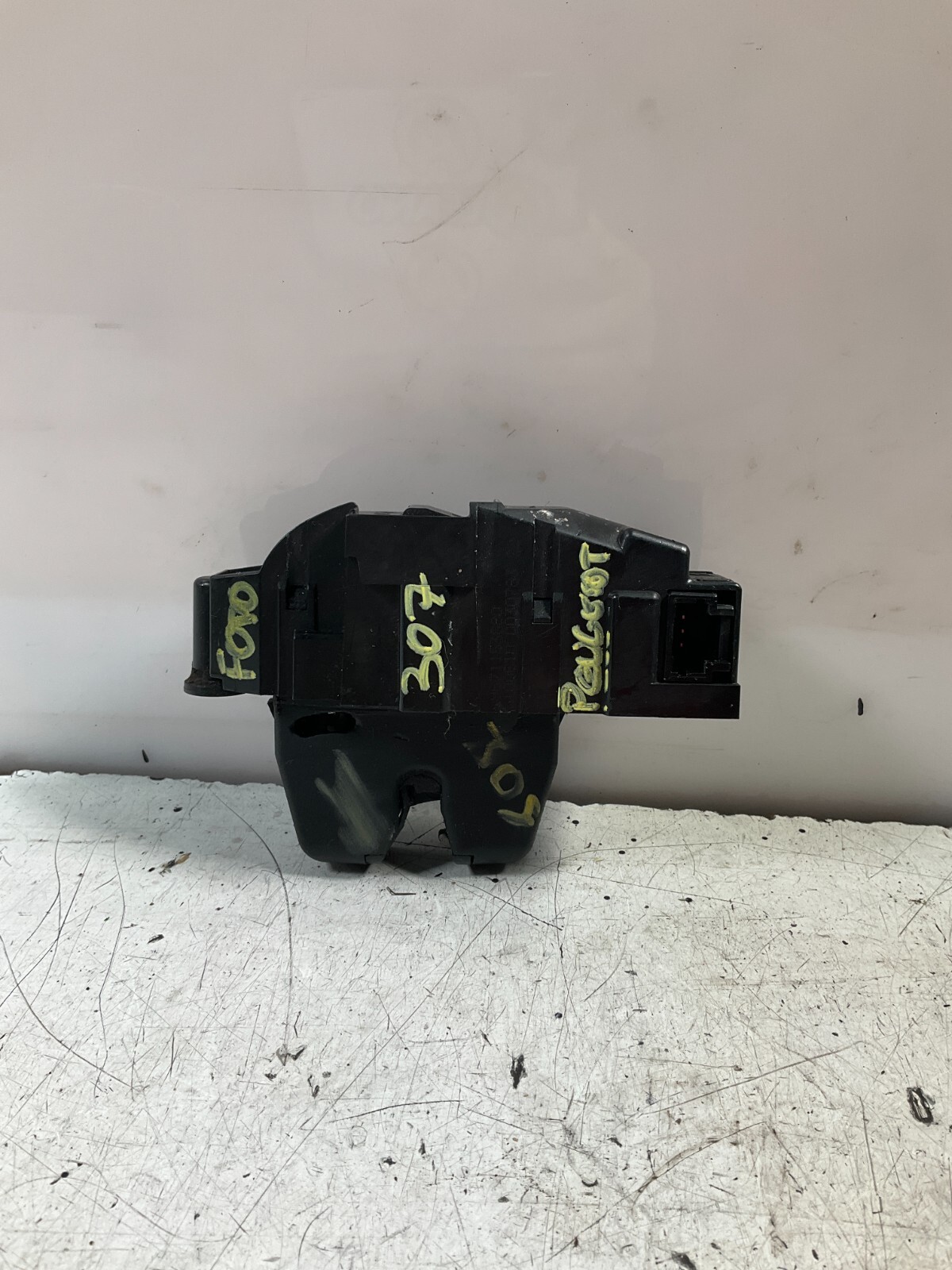 Serratura portellone posteriore PEUGEOT 307 9671153680