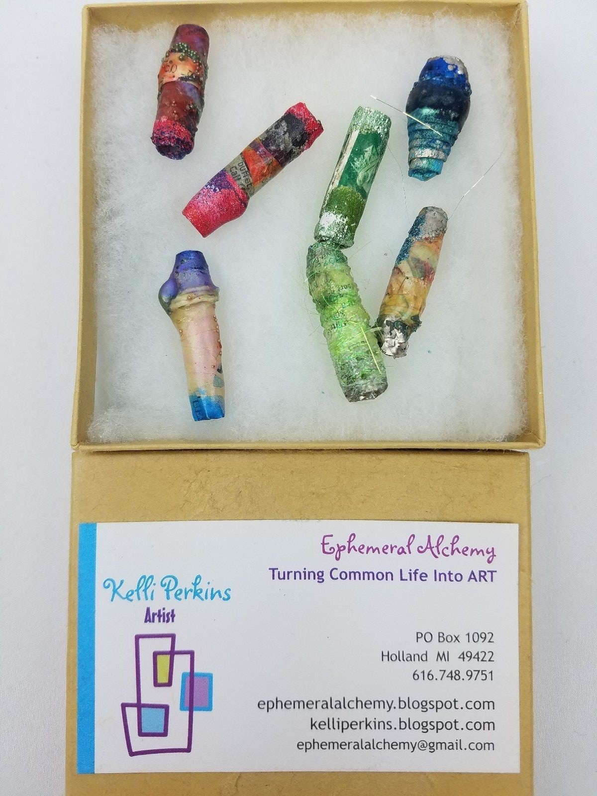 Lot Handcrafted Paper Beads Glitter Metallic Unique Artist Handmade Crafted Gift