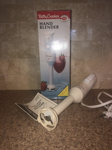 Vintage Betty Crocker 2 Speed Hand Blender with Manual & Rec