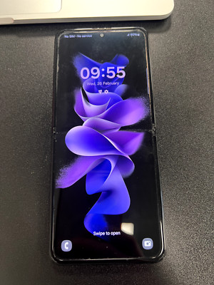 Samsung Galaxy Z Flip3 5G SM-F711B 128GB Black Unlocked Average Condition
