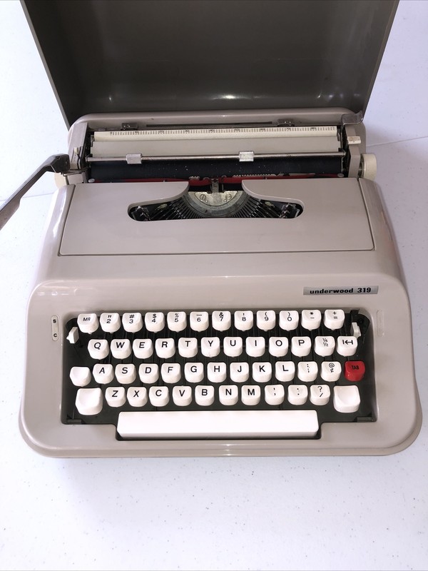 197X Underwood 319 on the Typewriter Database