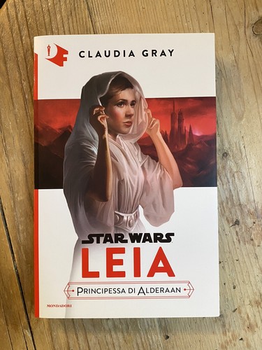 【中古】 Star Wars: Leia, Princess of Alderaan/DISNEY PR/Claudia Gray Amazon.com: Star Wars: Leia, Princess of Alderaan (Star Wars