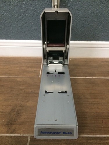 Addressograph NewBold 871-701-001 New Bold Lever Credit Card Imprinter