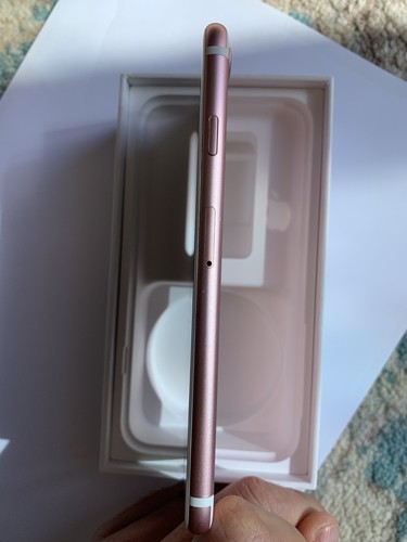 Apple iPhone 7-32gb-Verizon (model A1660)-Rose Gold