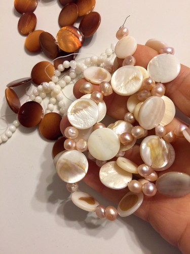 Lot- Bead Freshwater Pearl, Shell, Natural 4 Strand, Mix Size, Shape