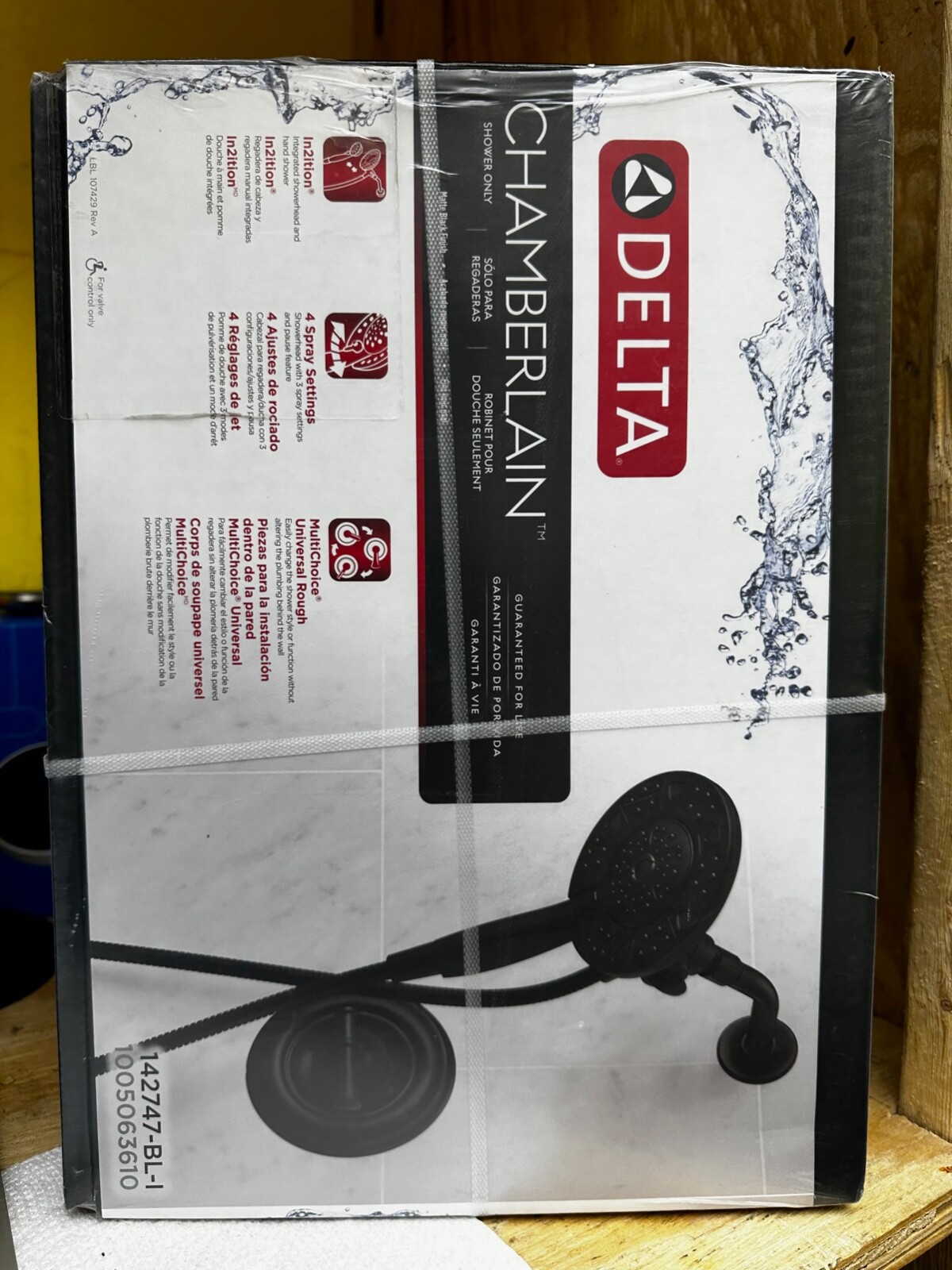 Delta 142747-BL-I Chamberlain 2-in-1 1-Handle 4-Spray Shower Faucet, Matte Black