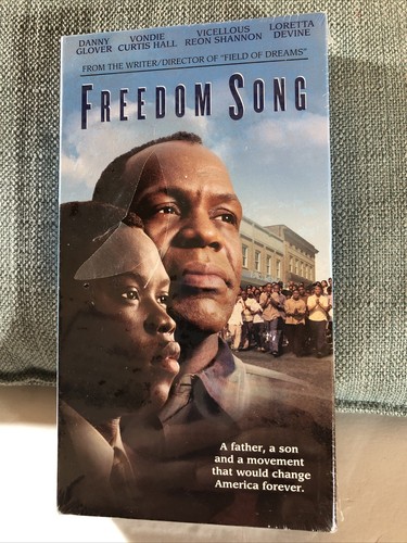 ダークネス　VHS　字幕版 コモド・リターンズ【字幕版】 [VHS]