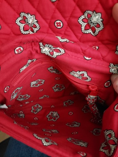 NWOT VERA BRADLEY RED BANDANA SHOULDER HANDBAG PURSE - NEW without Tags!