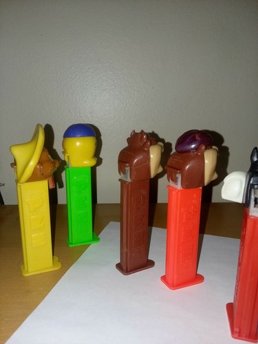 Lot Looney Tunes Pez Bugs Bunny/Yosemite Sam/Taz/Daffy Duck/Tweetie/Sylvester +