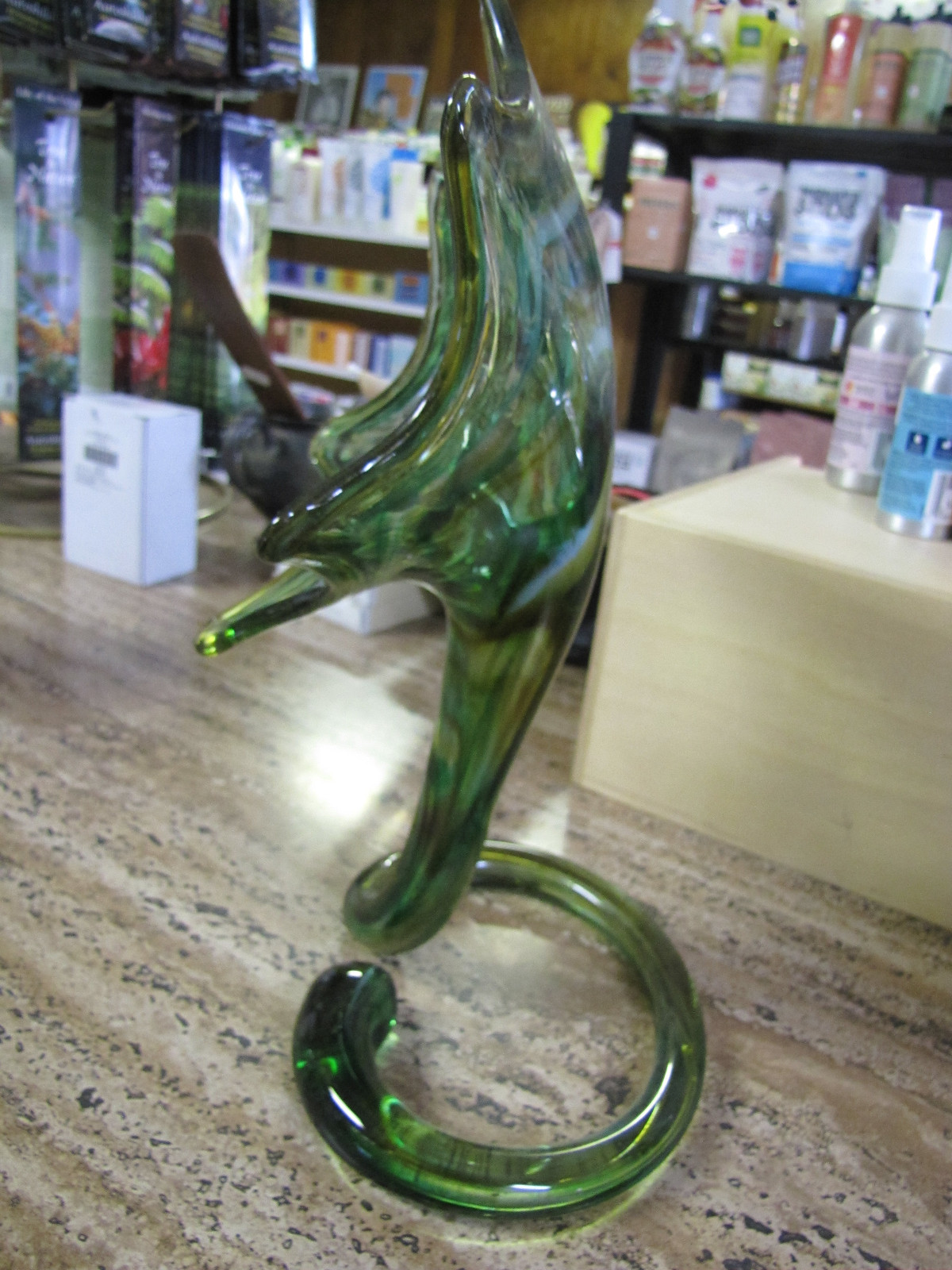 USED VINTAGE CORNUCOPIA  ART GLASS VASE 11 1/2