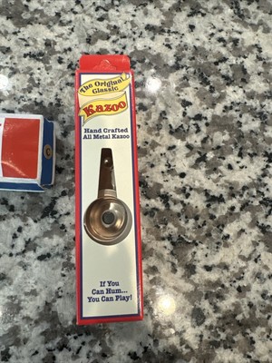 Trophy 1st Note Kazoo,Classic Metal Kazoo,If you can hum, you can play it, FN125