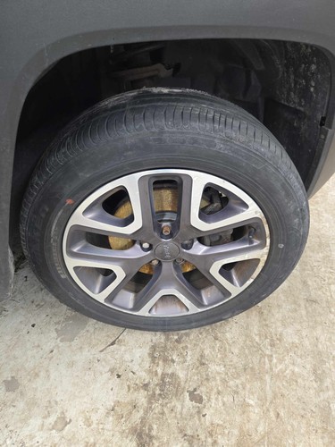 Used Wheel fits: 2015 Jeep Renegade 18x7 aluminum 5 spoke polished and painted o