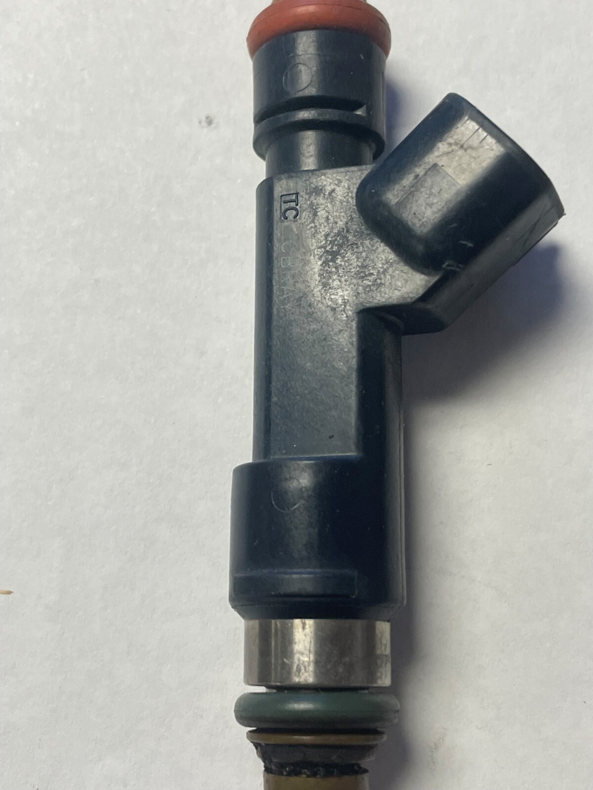 Set of 4, OEM Fuel Injectors fits 2008-2011 Chevrolet Malibu & Cobalt 2.4L - Picture 2 of 5