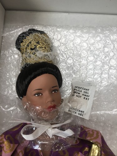 NEW IN BOX 19” Robert Tonner Doll “Olivia” 98708 w/box + certificate #203/500