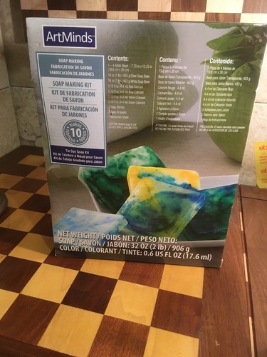ArtMinds Soap Making Kit Makes 10 Tie Dye Soap Kit NEW
