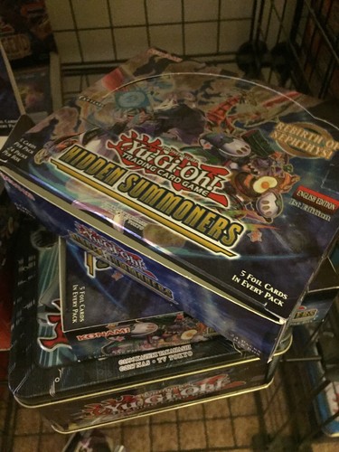 Yu-Gi-Oh! 400 Mixed Cards Lot With Rares & Holofoil Mint Collection