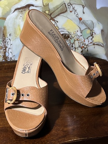 サンダル・ミュール Ferragamo Giulye Leather Mule Ferragamo Giulye Leather Mule | italist