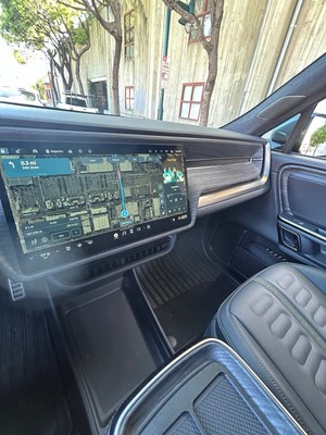 image 3 of interior