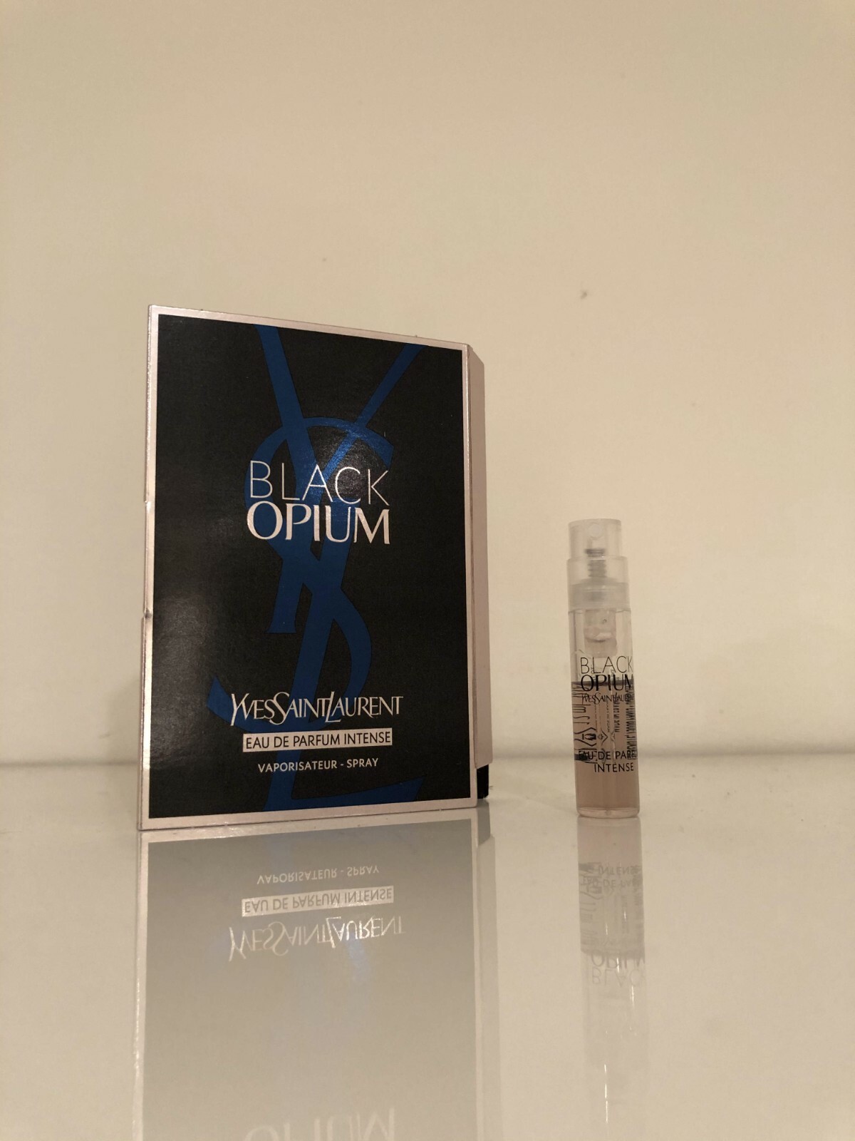 Echantillon intense Yves Saint Laurent opium noir
