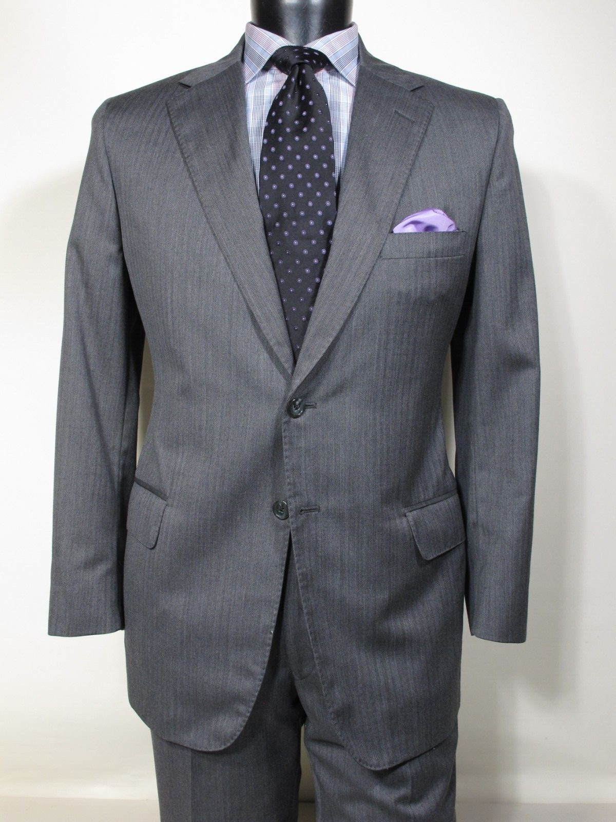 Tom James Suit 42R Wool Mid Gray Subtle Herringbone Weave Two Button Zegna Tie