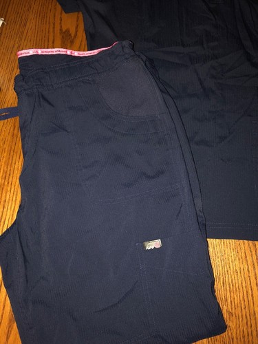 EUC XL Navy KOI Lite Womens Scrub Set Hemmed To 29” Inseam. See Description