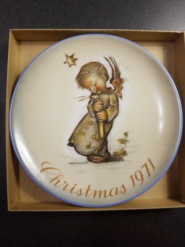 HUMMEL 1971 CHRISTMAS PLATE, LIMITED EDITION, FIRST EDITION, MADE IN GERMANY