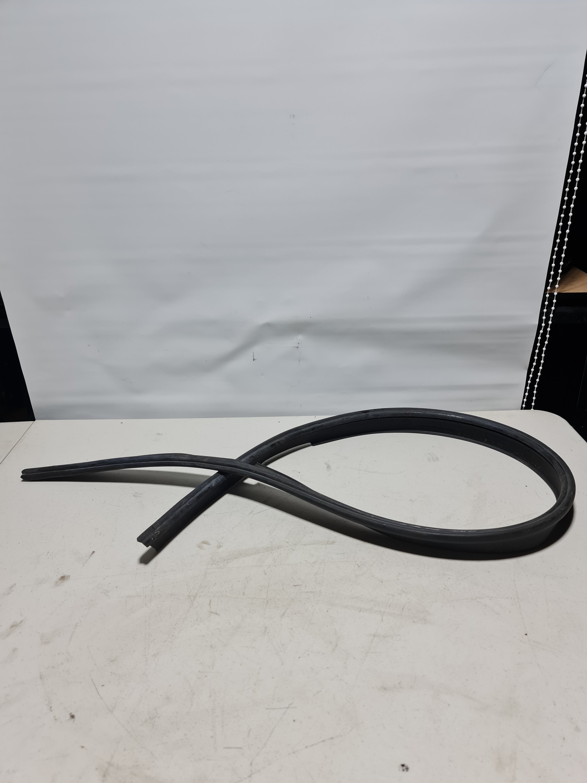 0 Bmw 2012-2020 51-76-7-255-802 51767255802 Front Engine Hood Sealing 7255802 image 3