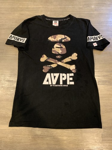 関送込【AAPE by A BATHING APE】ユニバース ボーンズ Tシャツ AAPER 'THE AAPER UNIVERSE' TEE（Tシャツ/カットソー）｜AAPE