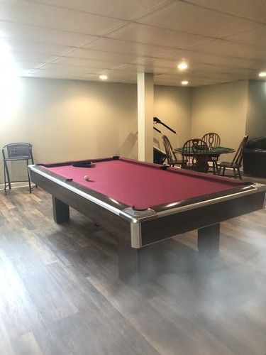 9’ Brunswick Pool Table