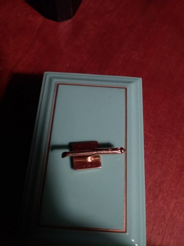 STUNNING Tiffany & co. 14k yellow gold tuxedo stud