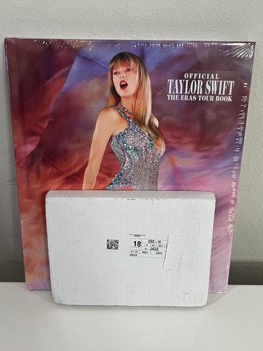 米国Target限定！テイラースウィフトツアーブック　Taylor Swift 米国target限定品】テイラースウィフトツアーブックTaylor Swift