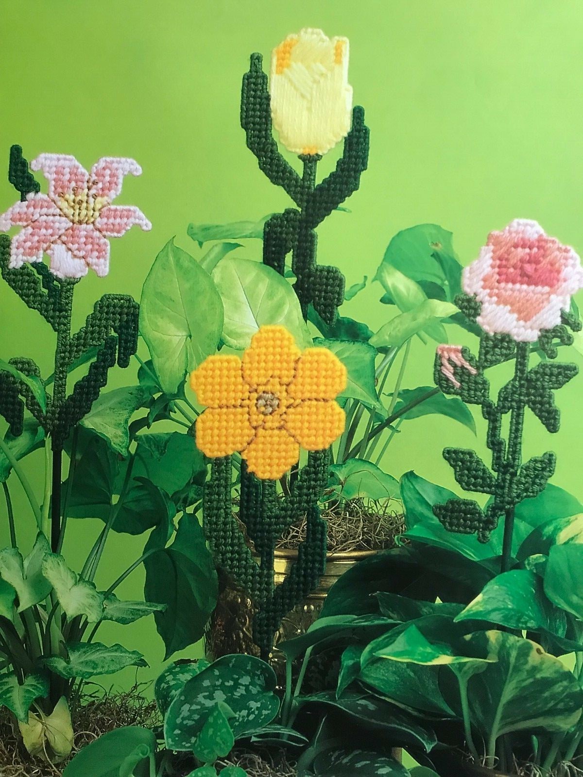 Annies Attic Club Plastic Canvas Patterns Magnets / Fridgies / Pokes / Ornaments