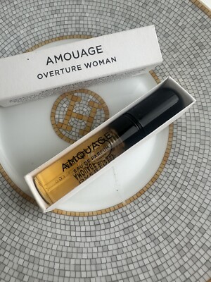 AMOUAGE OVERTURE WOMAN GLASS SPRAY PERFUME SAMPLE EAU DE PARFUM- 2 ML IN A BOX.
