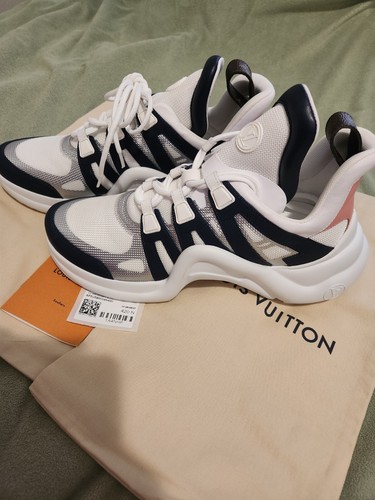 靴 LOUIS VUITTON ARCHILIGHT SNEAKER 35 1/2 Louis Vuitton Archlight Sneakers Multicolor Size 35 white