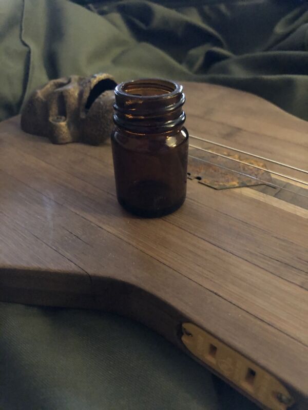 JSA SiO2 Amber Glass, Medicine Bottle, Super Short Cigar Box Guitar Slide