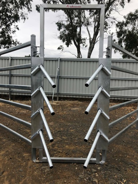 Cattle Spear Trap Gate for Portable Yards Pet Products 