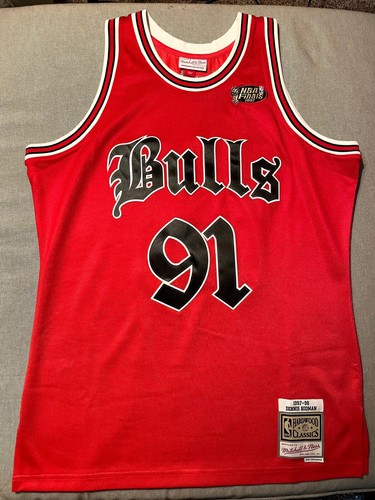 97-98 Bulls Dennis Rodman MITCHELL & NESS JERSEY sz large