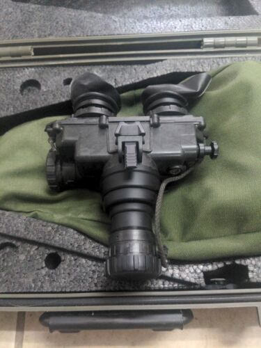 Military Surplus AN/PVS-7B Night Vision Goggles NVG
