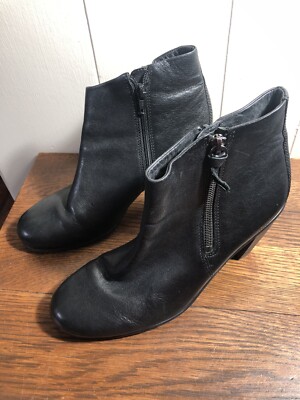 ECCO Black Leather Side Zip Ankle Boot Heels SIZE 39/8-8.5
