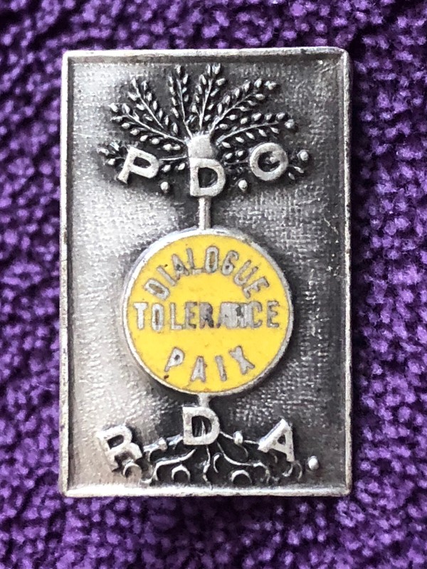 Politique : Ancien Insigne Du Parti DÃ©Mocrate Gabonais D'Omar Bongo 1968 Rare