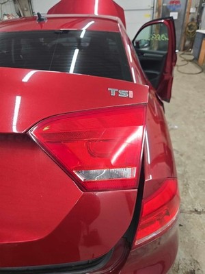 2012-2015 Volkswagen Passat Passenger Tail Light Assembly Gate Mounted