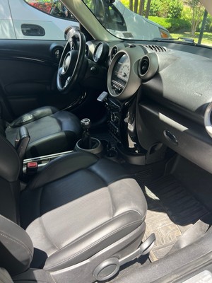 image 2 of interior