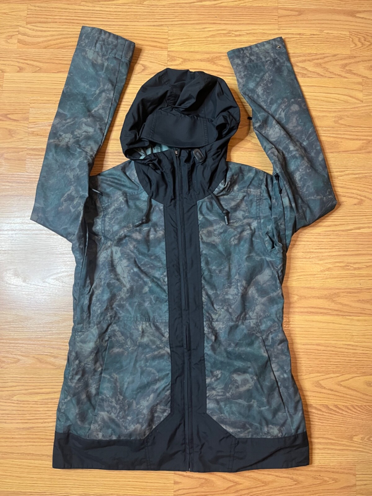 Dakine Ski Jacket Womens Small Green Camo Hooded Snowboard