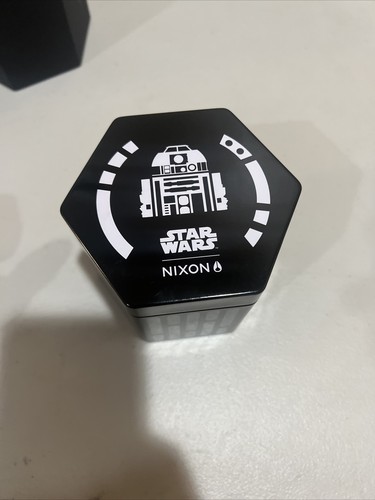 Pre-owned Nixon Watch Star Wars R2-d2 The Unit Watch Rare With Metal Tin