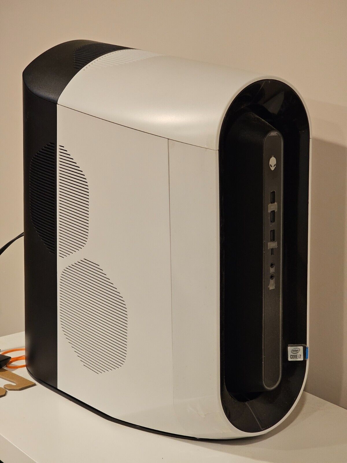 Dell Alienware Aurora R11 i7-10700KF RAM 16GB SSD 512GB RTX Dell Alienware Aurora R11 i7-10700KF RAM 16GB SSD 512GB RTX