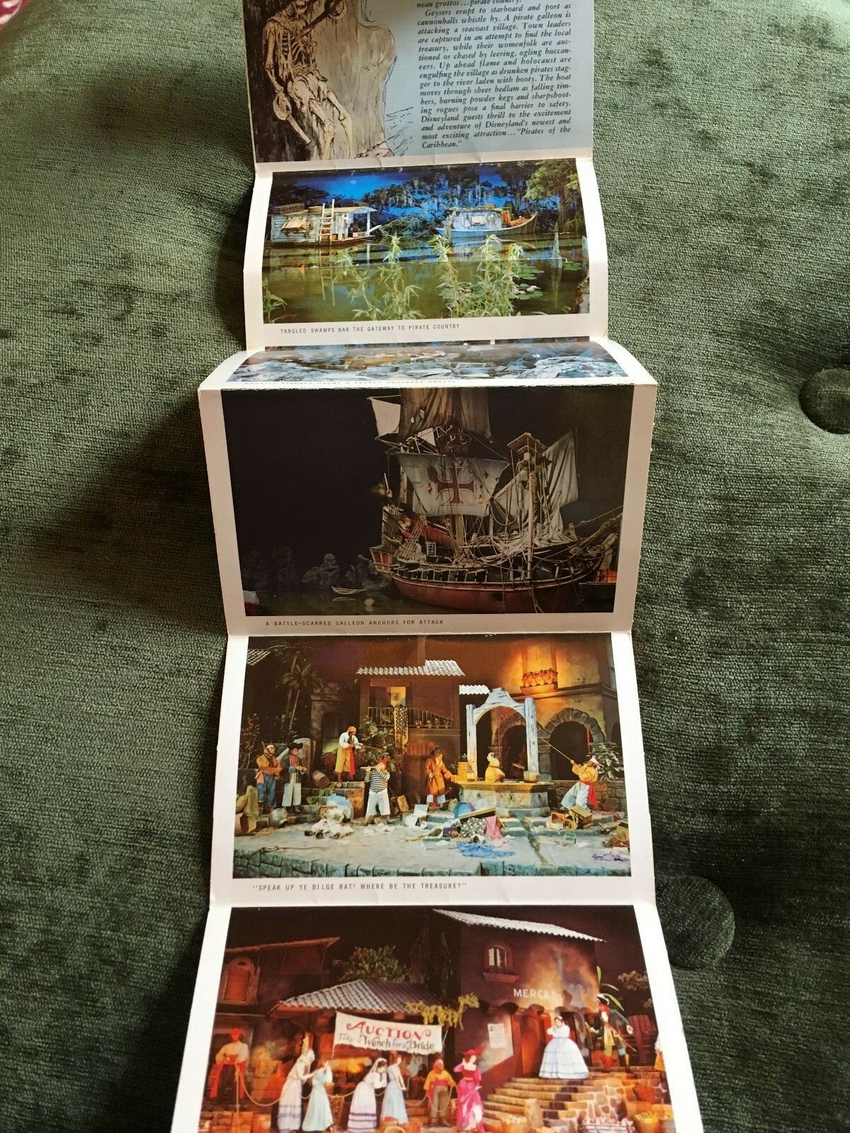 PIRATES OF THE CARIBBEAN DISNEYLAND FOLD-OUT POSTCARD PACKET 1972 12 PHOTOS